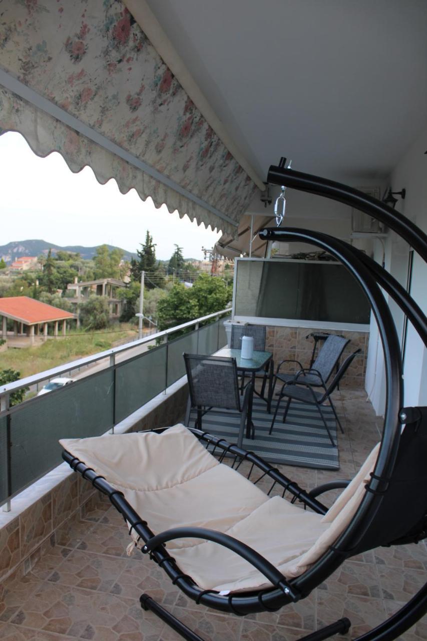 Riviera Penthouse Apartment Palaiontsiflikion Bagian luar foto