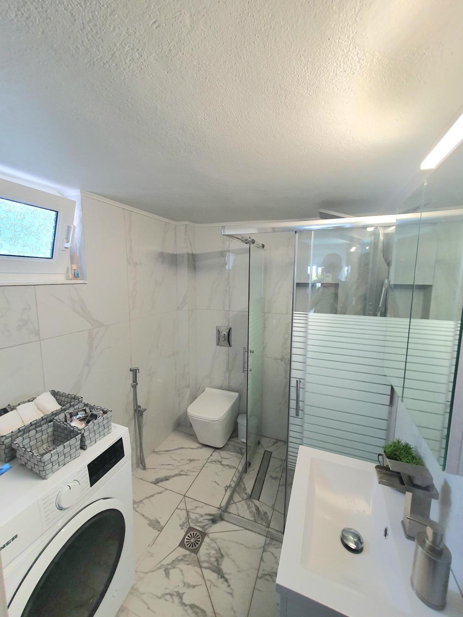 Riviera Penthouse Apartment Palaiontsiflikion Bagian luar foto